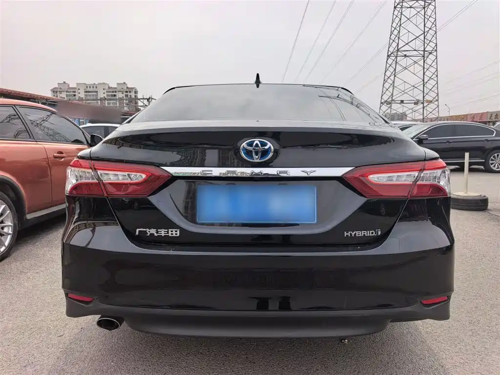Toyota Camry 2021 Hybrid 2.5HG Luxury Edition фото 11