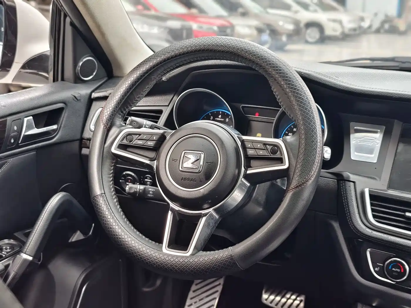 Zotye T600 2016 2016 Sport 2.0T DCT Luxury
