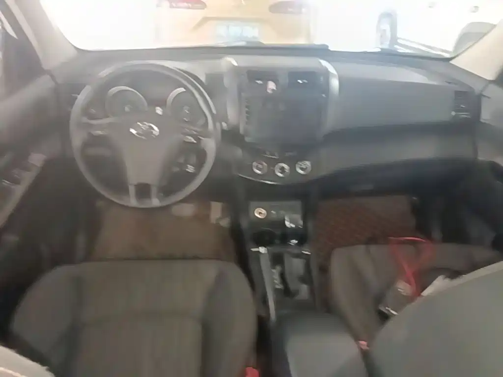 Landwind X5 2016 2014 Model 2.0T Automatic Innovation Edition