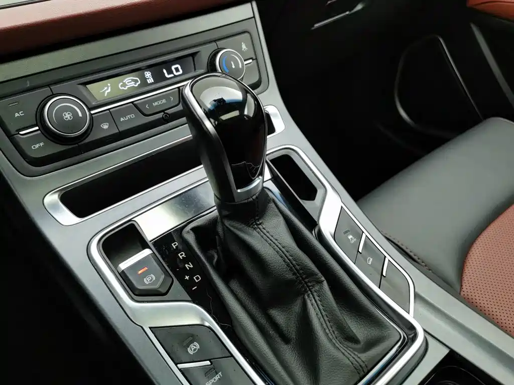 Geely Vision S1 2020 2019 Upgrade 1.5L CVT Luxury