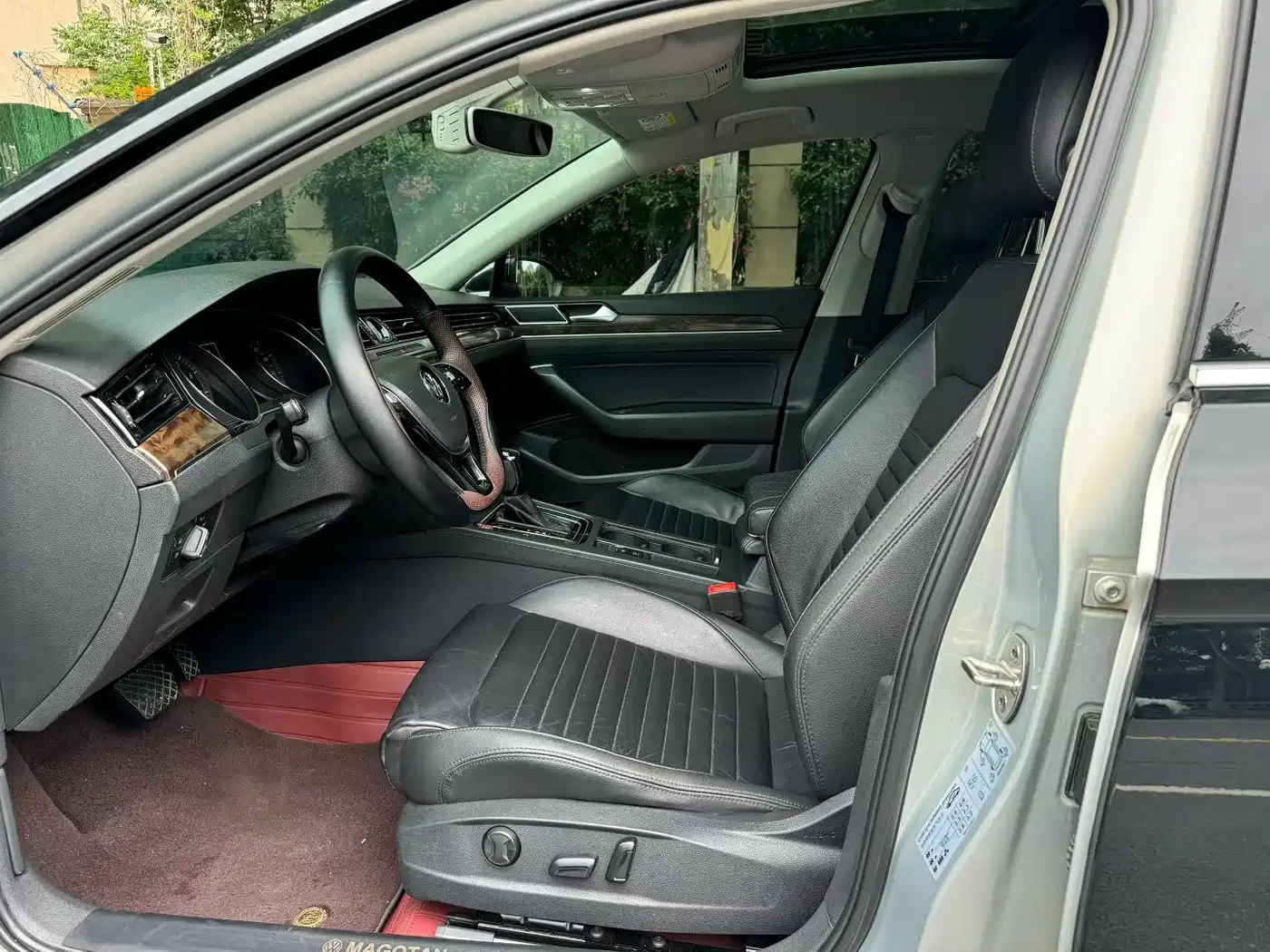 Volkswagen Magotan 2018 Facelift 330TSI DSG Luxury фото 5