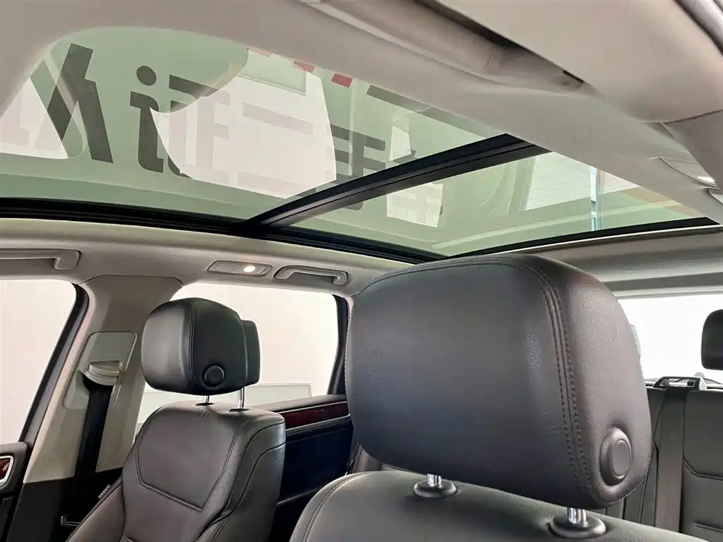 Volkswagen Touareg 2011 3.0TSI Standard фото 15
