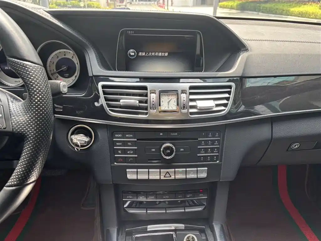 Mercedes-Benz E-Class 2015 E 320 L Sport фото 5