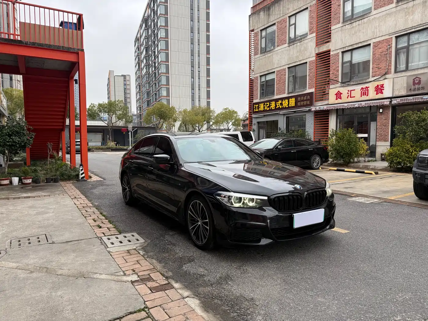 BMW 5 Series 2019 Facelift 530Li Leading M Sport Package фото 3