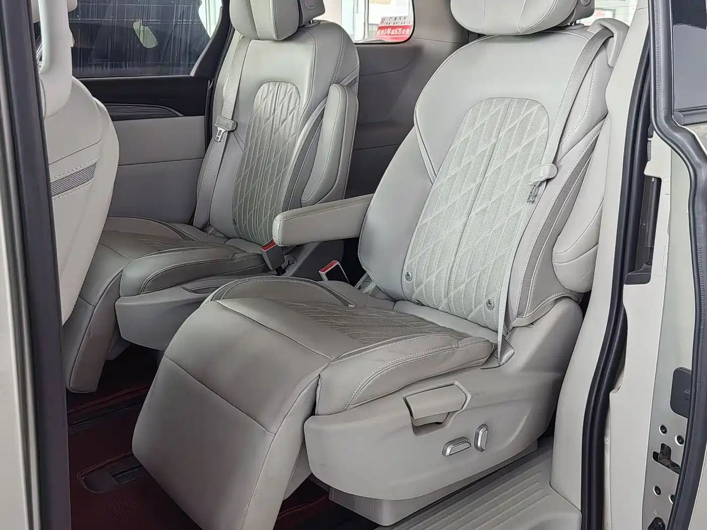 Buick GL8 2023 ES Landmaster 653T Smart Luxury Version фото 9