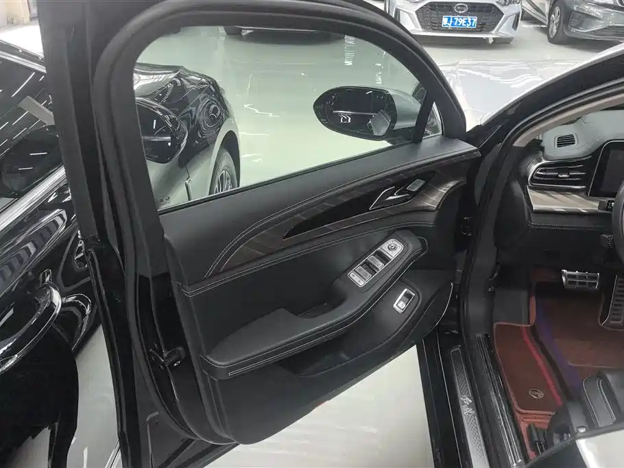 Hongqi H9 2020 2.0T Smart Connection Qi Xiang Edition фото 7