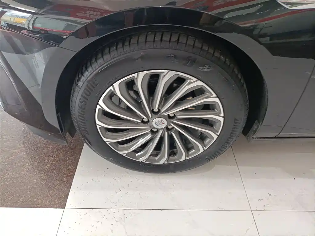 Buick LaCrosse 2024 28T Yuezun Edition фото 23