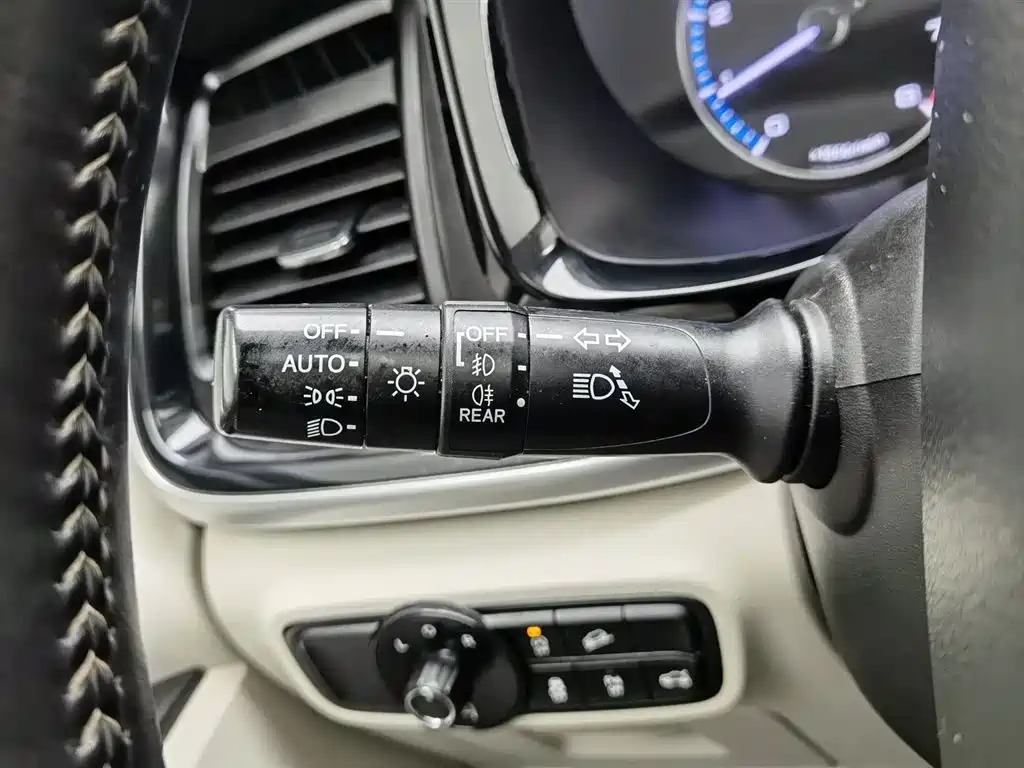 GAC Trumpchi Trumpchi M8 2018 320T Flagship Edition фото 21