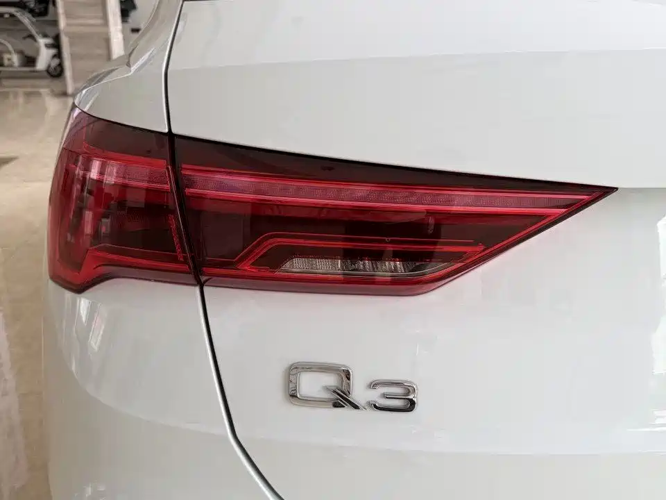 Audi Q3 2023 35 TFSI Progressive Dynamic (1.4T) фото 5