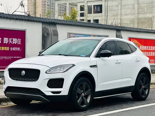 JAGUAR E PACE