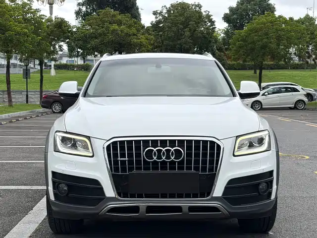 Audi Q5 2017 Plus 40 TFSI Technology — фото 4