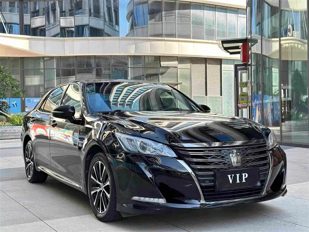 2019 Toyota Crown