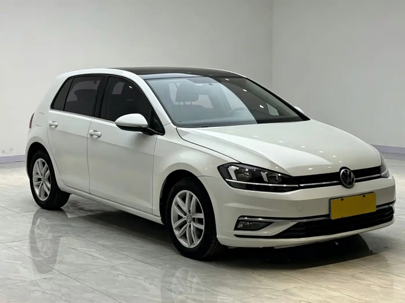 Volkswagen Golf 2018 230TSI Automatic Comfort фото 3