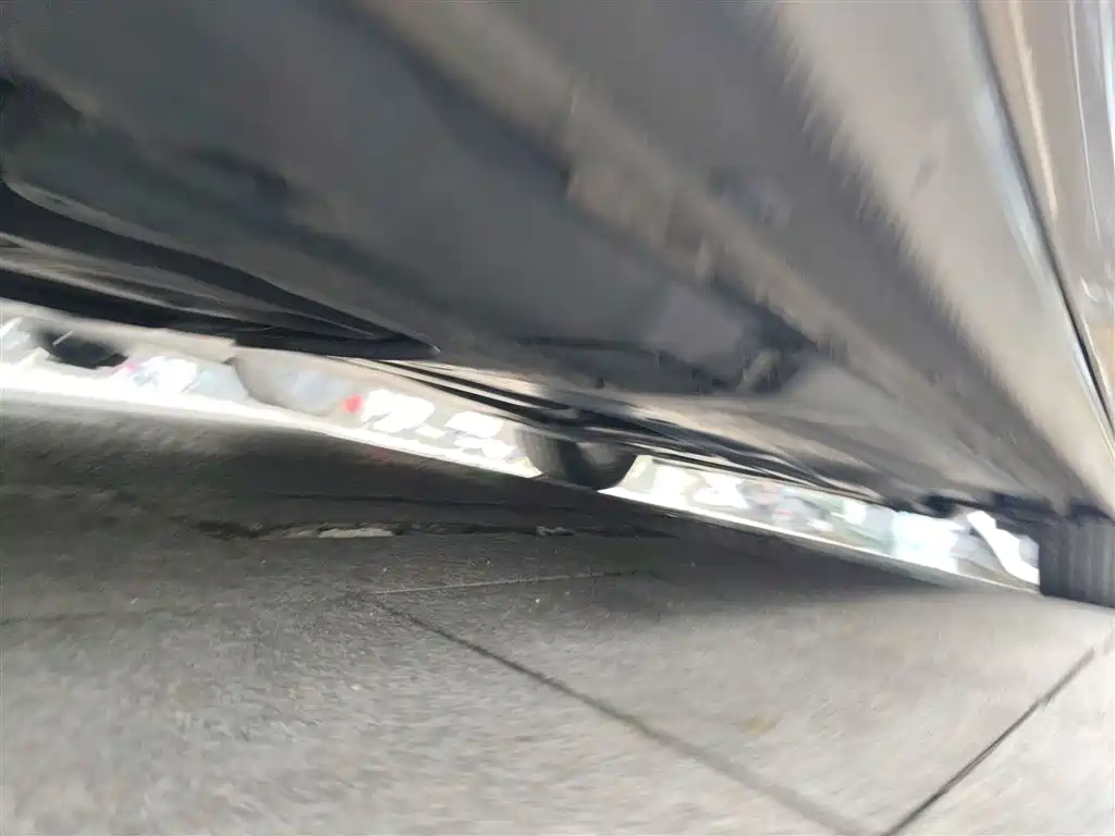 Volkswagen Passat 2022 330TSI Starlight Luxury Edition фото 18