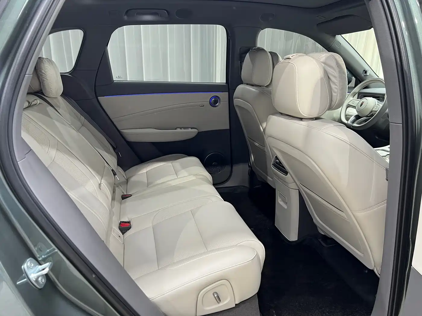 Hongqi HS6 PHEV 2026 Model 220 Intelligent Hybrid Edition фото 10