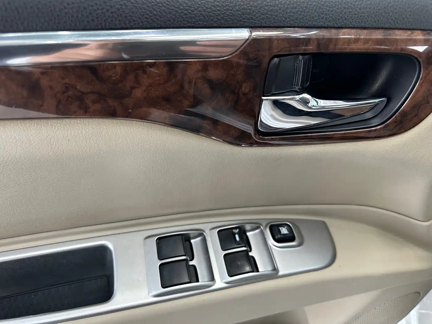 Mitsubishi Pajero Sport 2013 3.0L Automatic 4WD Flagship фото 21