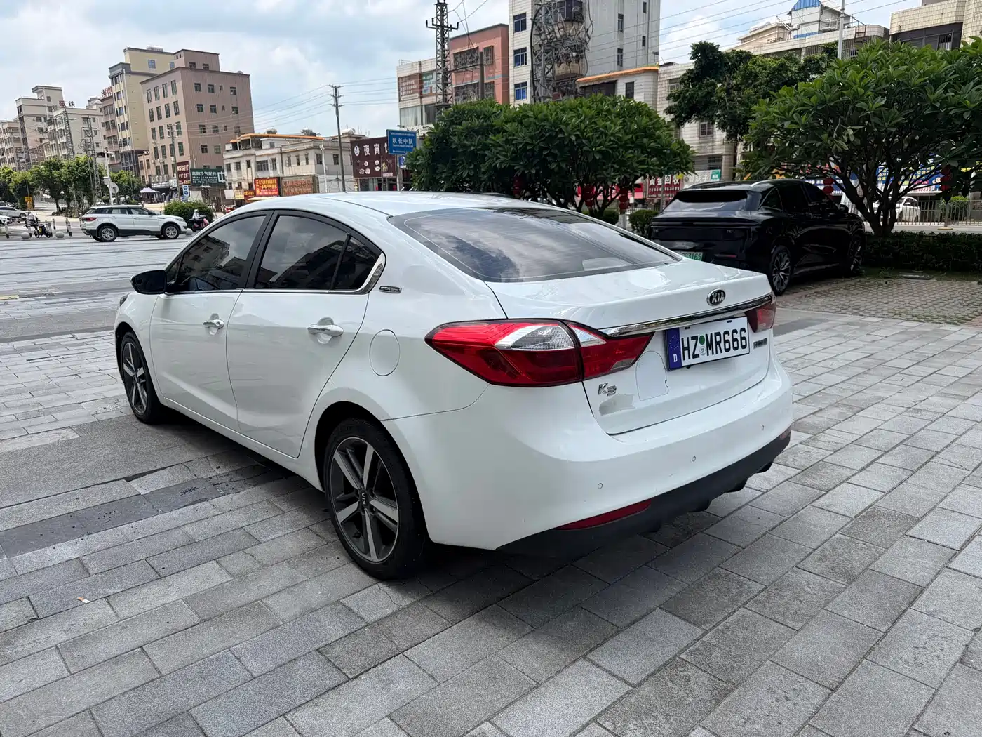 Kia K3 2017 1.6L Automatic 15th Anniversary Special GLS фото 6