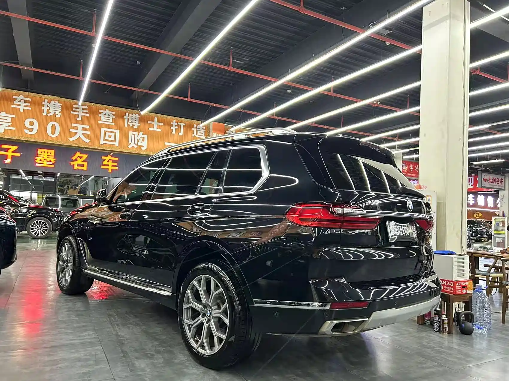 Фото 16 - BMW X7