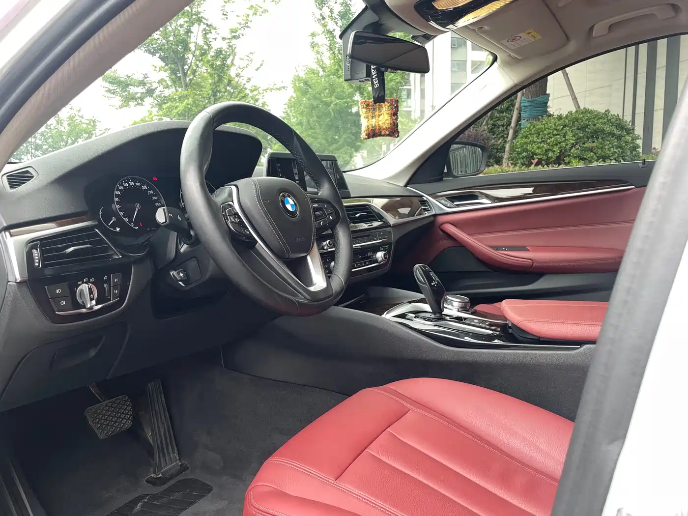 BMW 5 Series 2018 528Li Launch Special Edition фото 11
