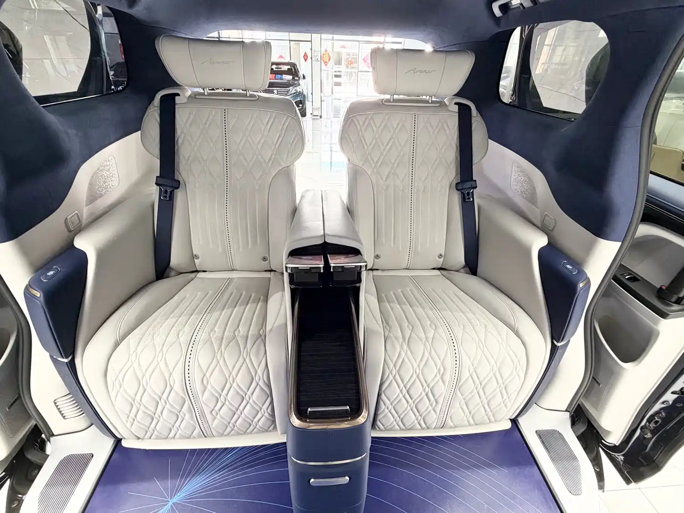 Buick GL8 2022 Avenir 4-Seater Prestige Edition фото 22