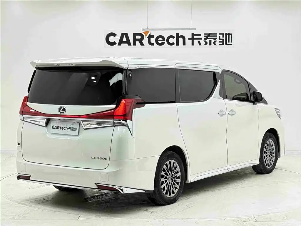 Toyota Alphard 2019 Hybrid 2.5L Premium Edition фото 5