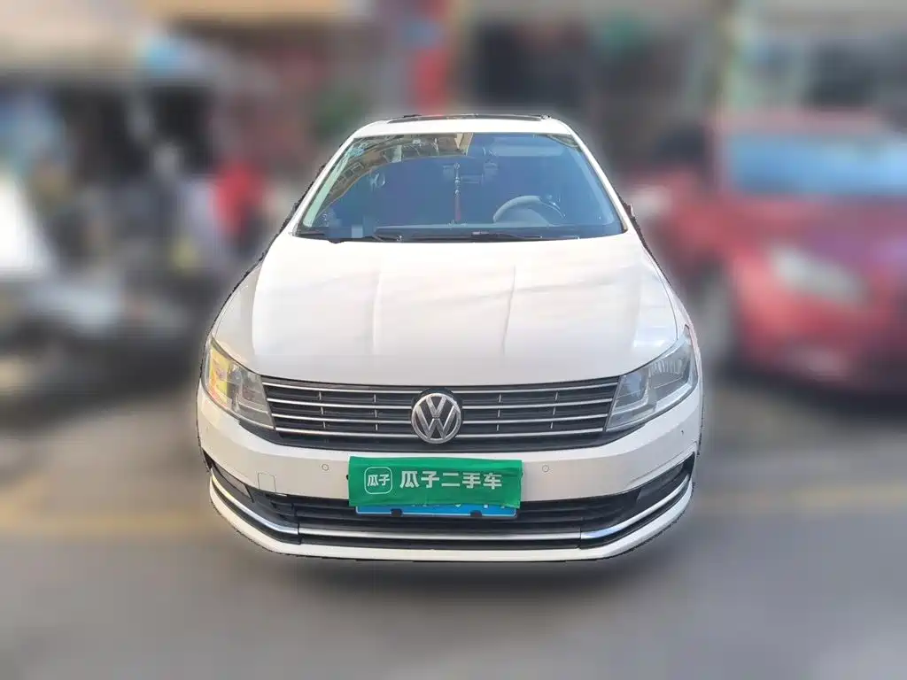 صورة 3 - Volkswagen Lavida