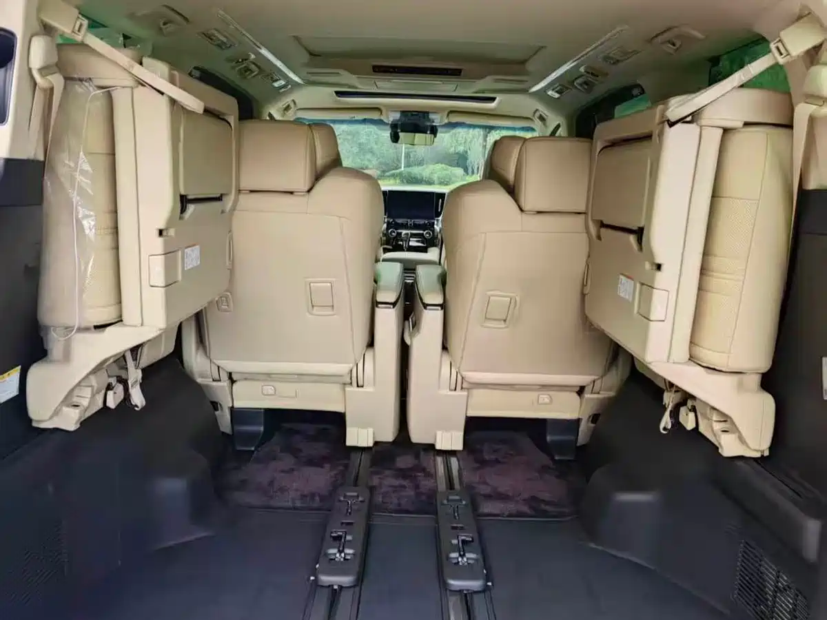 Toyota Vellfire 2020 Twin Engine 2.5L HV Premium Edition фото 6