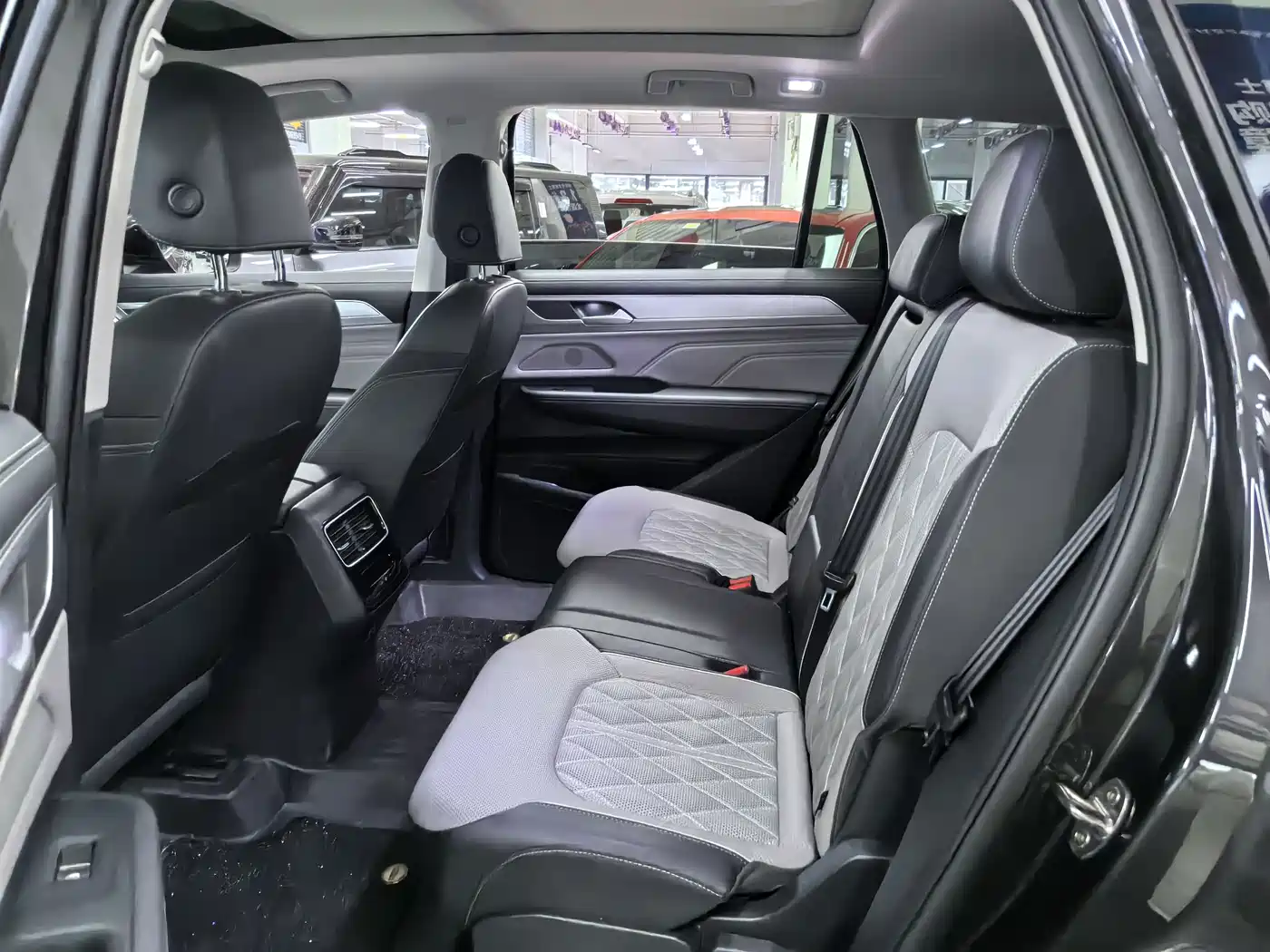 Volkswagen Talagon 2023 380TSI 4WD R-Line Touring Edition фото 11