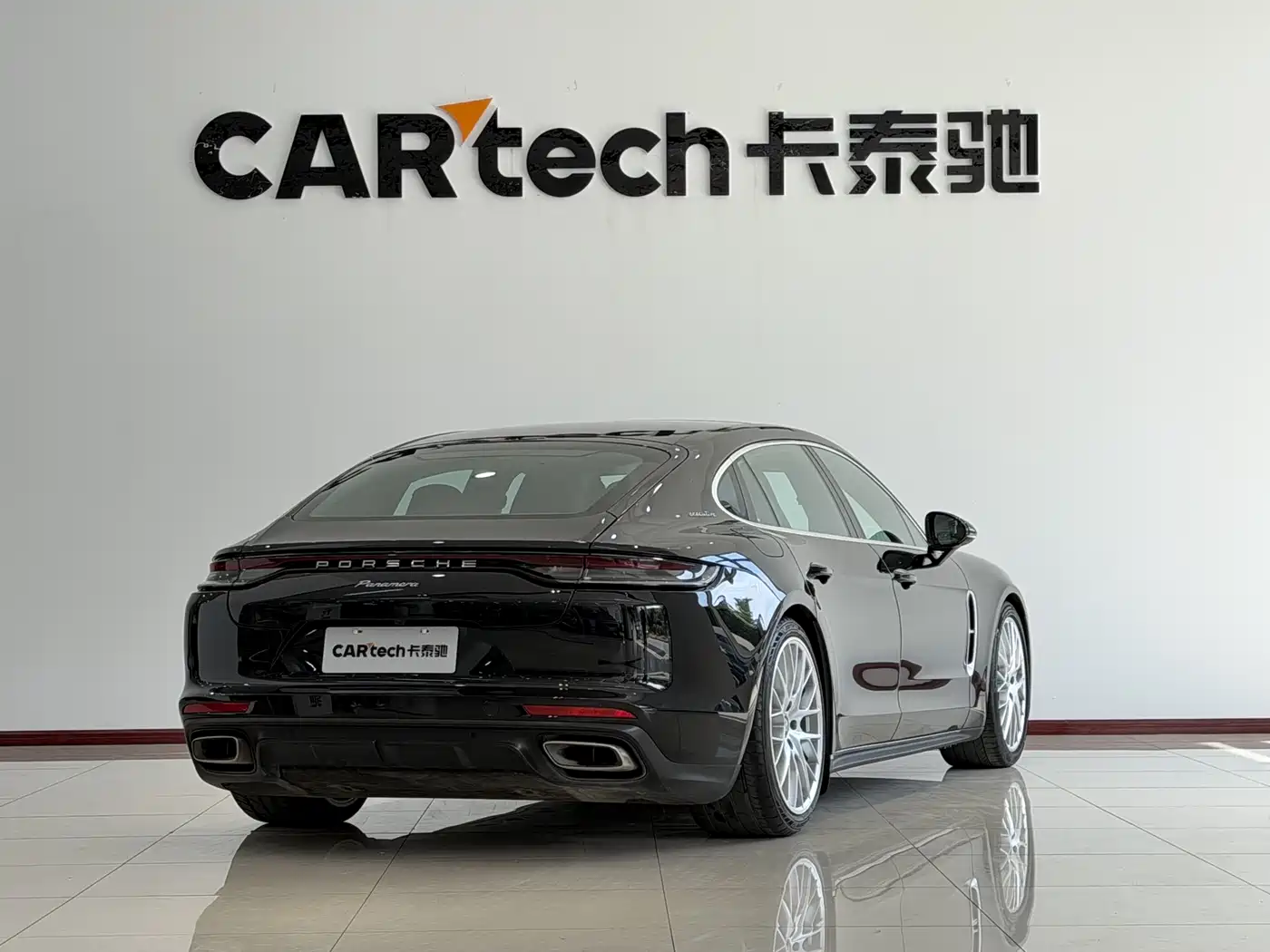 Porsche Panamera 2023 Panamera Executive Long Wheelbase 2.9T фото 21