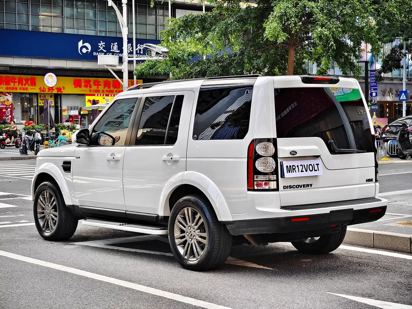 Land Rover Discovery 2014 3.0 SDV6 HSE Diesel фото 5