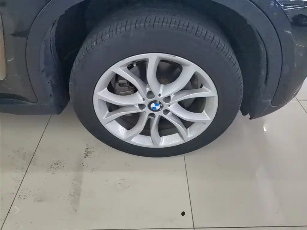 BMW X6 2018 xDrive28i фото 14