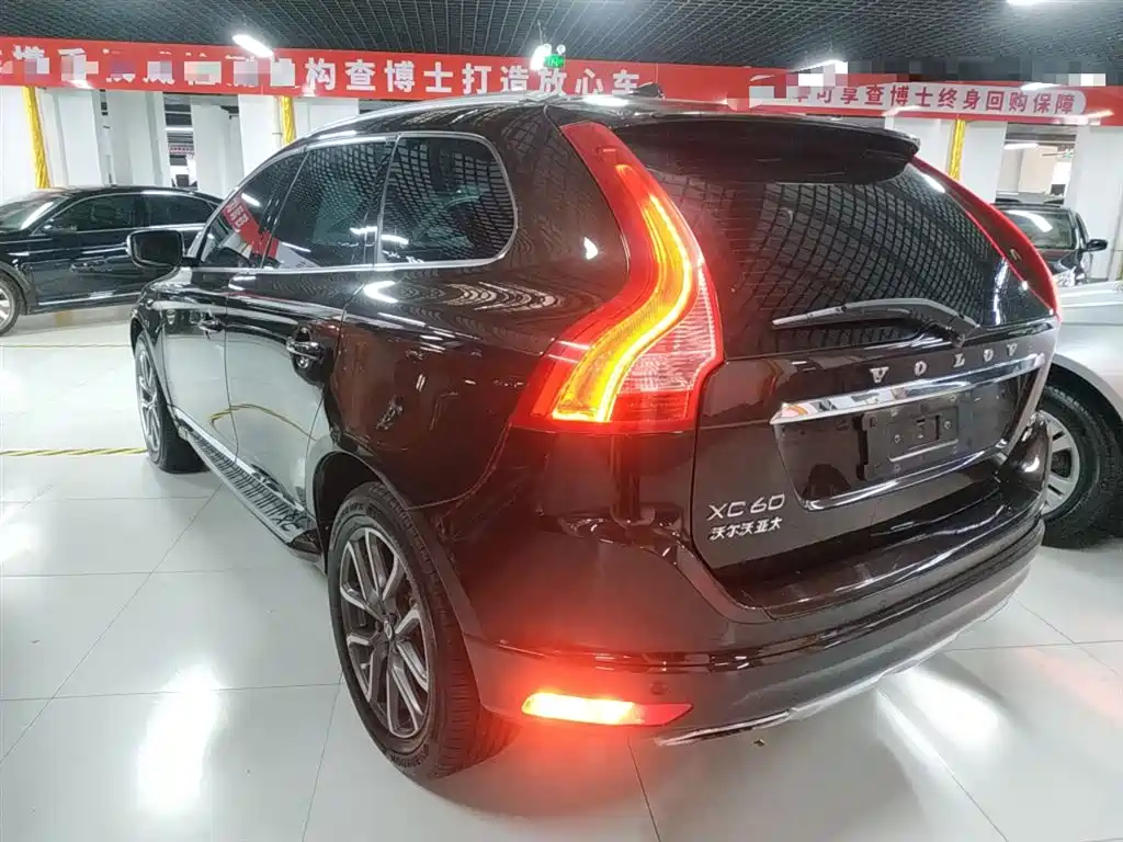 Фото 23 - Volvo XC60