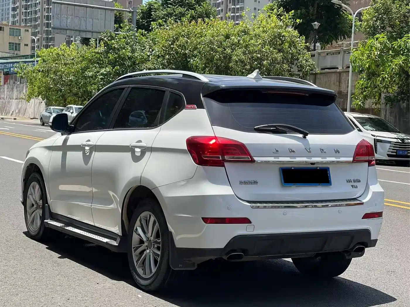 Haval H2 2015 1.5T Automatic 2WD Elite Edition фото 7