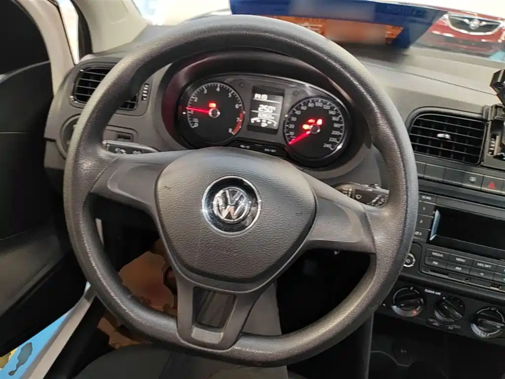 Volkswagen Polo 2016 1.4L Manual Trend фото 11