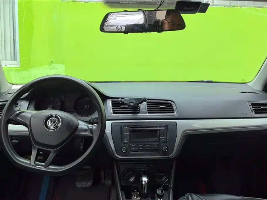 Volkswagen Lavida 2017 1.6L Automatic Trend Edition фото 12