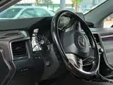 Фото 10 - Lexus RX