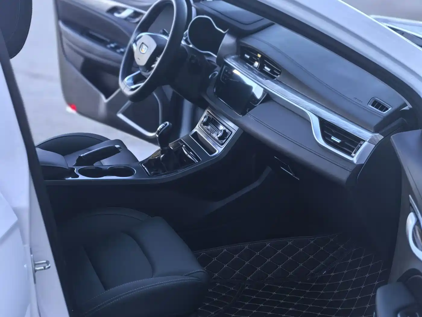 Photo 10 - Geely Emgrand