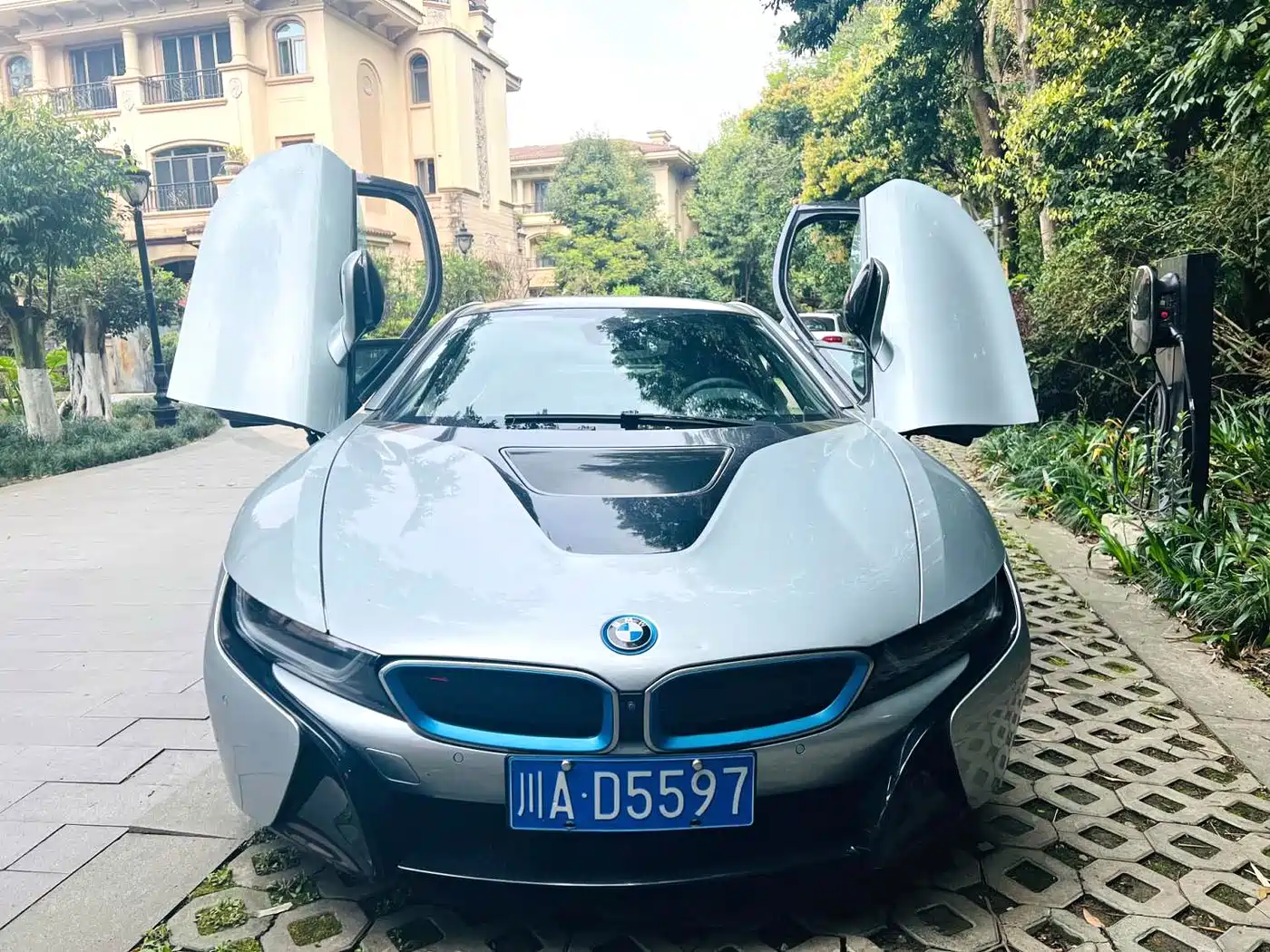 BMW i8 2016 Proton Red Limited Edition фото 2