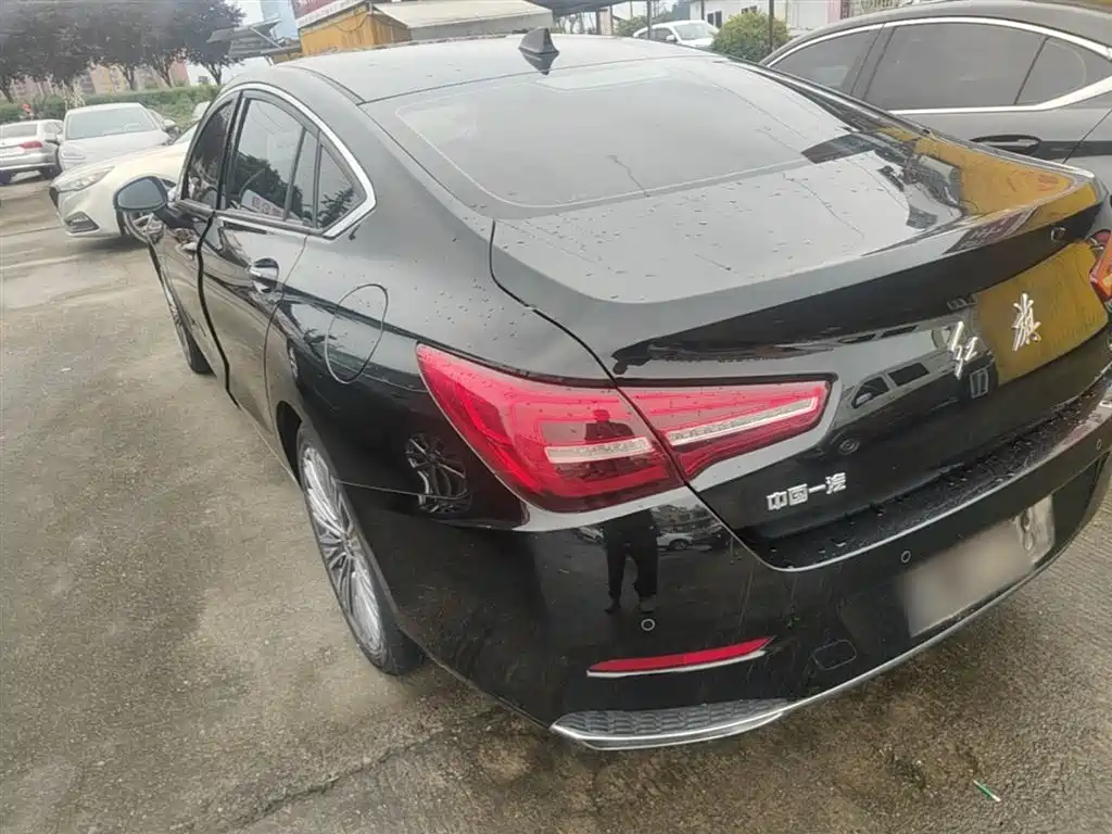 Hongqi H5 2022 Classic Facelift 1.5T DCT Flag Rhythm Edition фото 5