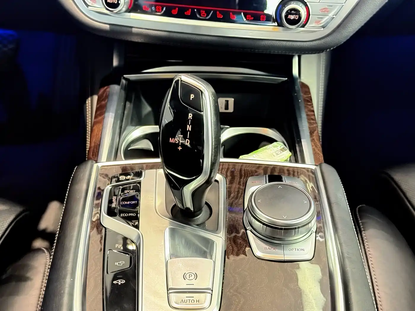 BMW 7 Series 2016 750Li xDrive 4-Seater фото 13