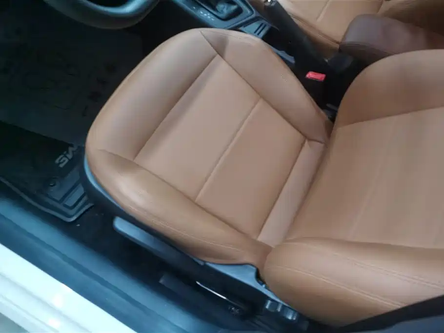 Volkswagen Lavida Tour 2017 1.6L Automatic Trend Edition фото 9