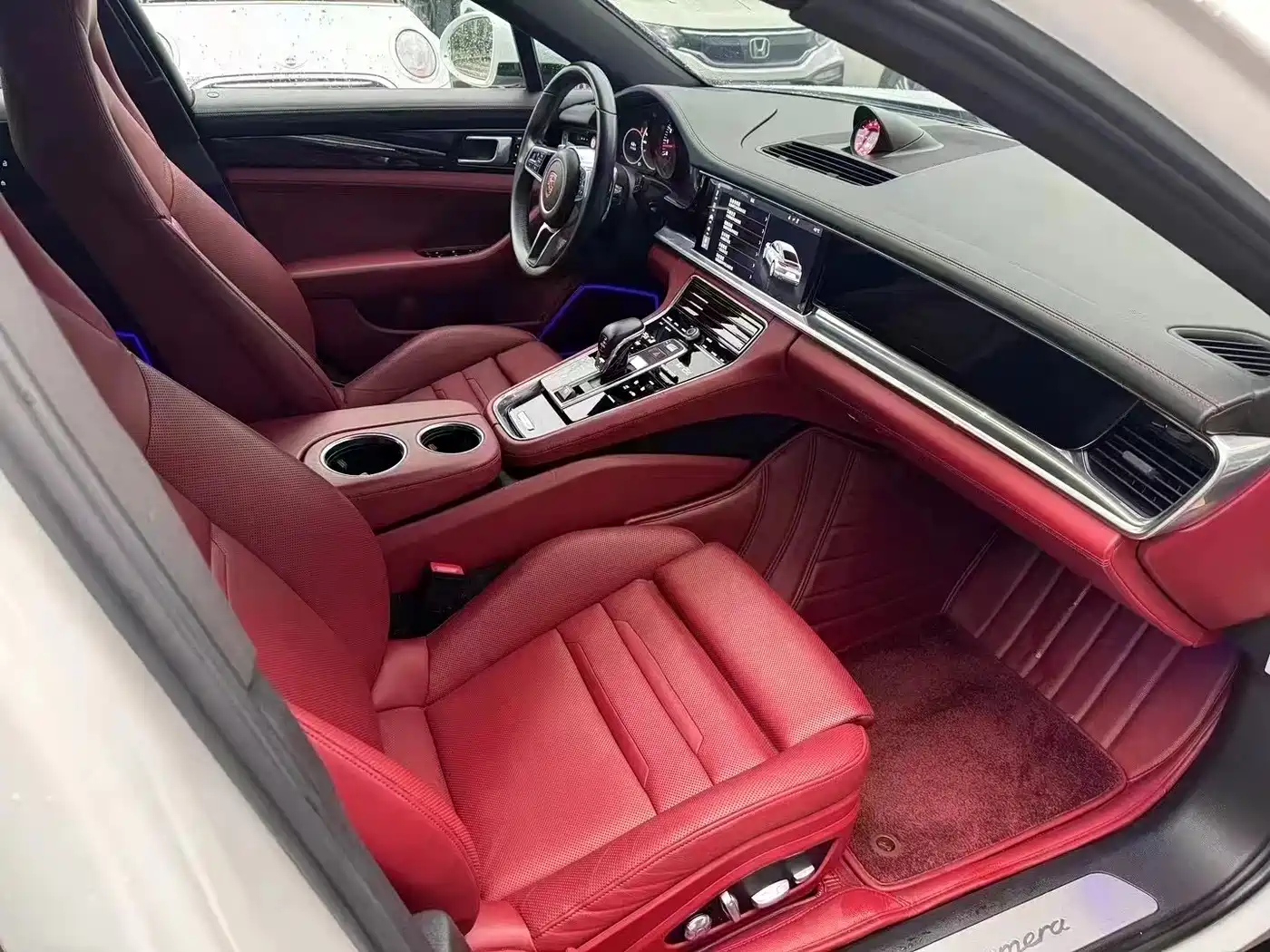 Porsche Panamera 2020 Panamera 10th Anniversary Edition 2.9T фото 4