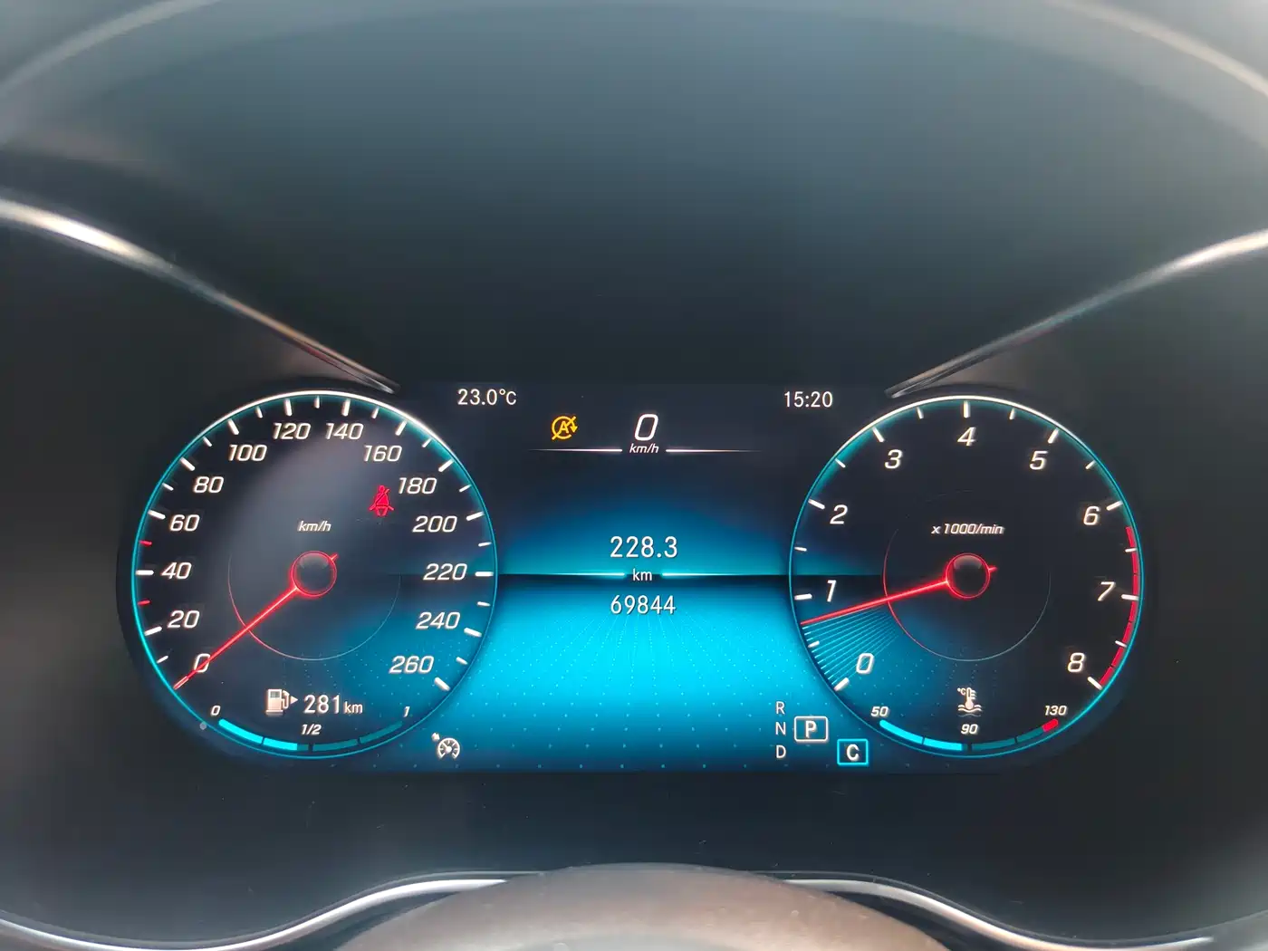 Mercedes-Benz GLC 2022 Model GLC 300 L 4MATIC Dynamic Edition фото 11