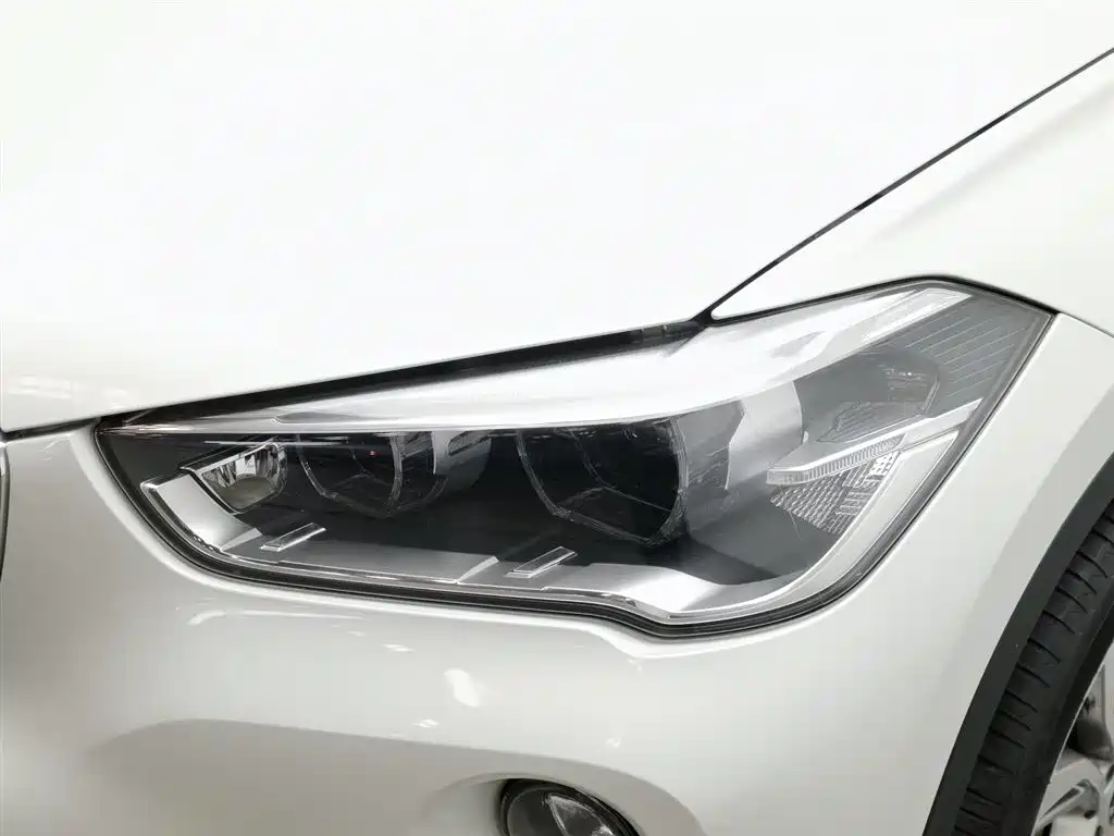BMW X1 2018 sDrive20Li Leading Model фото 7