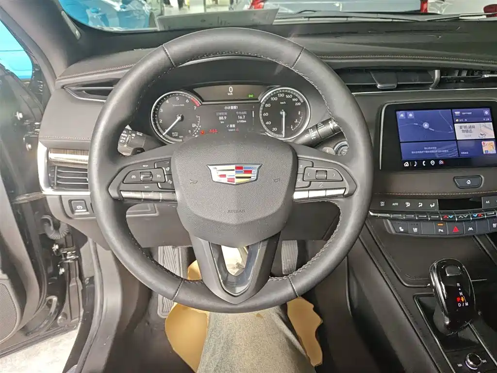 Cadillac XT4 2022 28T FWD Premium фото 11