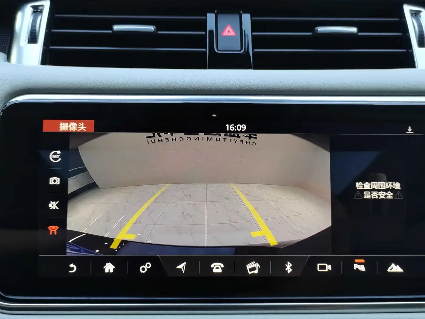 Land Rover Range Rover Sport 2022 3.0 L6 Indigo Flowing Light Edition фото 9