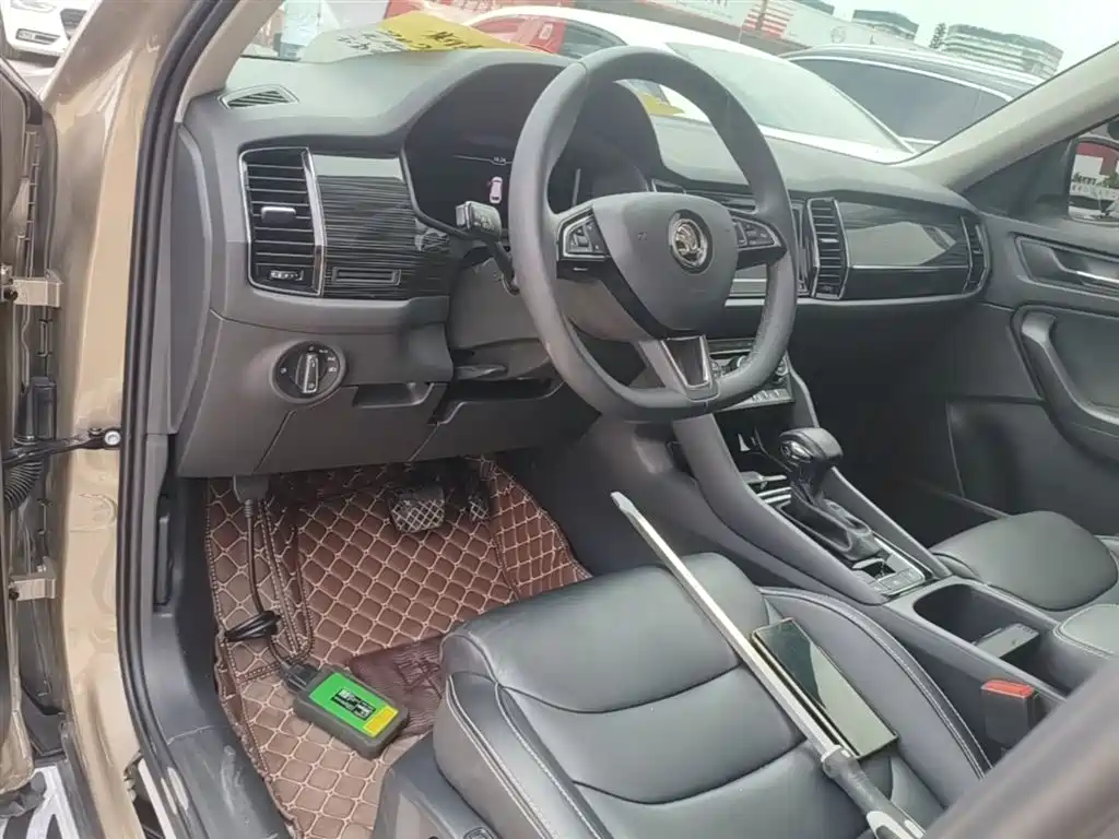 Škoda Kodiaq 2019 Facelift TSI330 7-Seater 2WD Luxury Premium Edition China VI фото 10