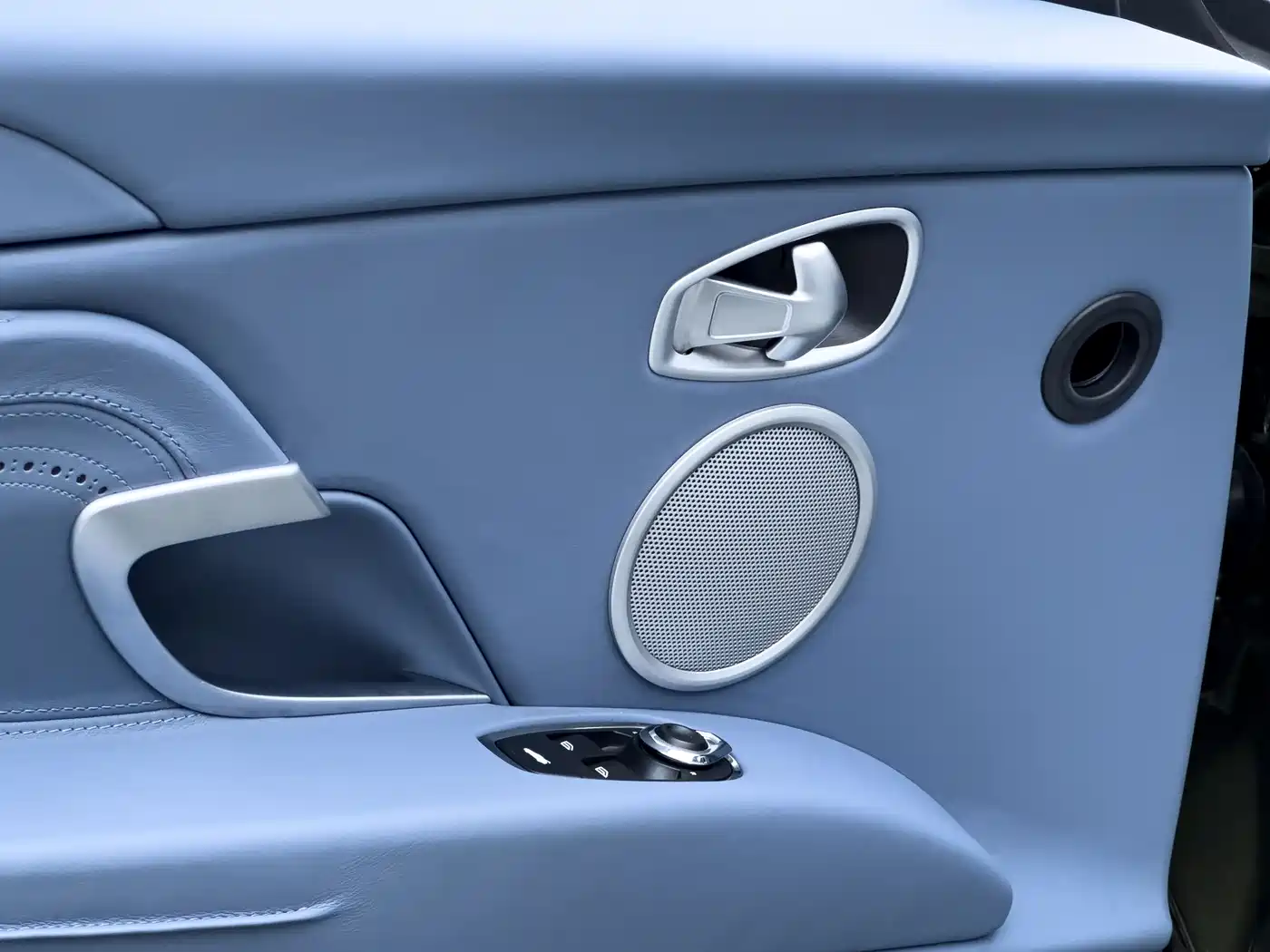 Aston Martin DB11 2023 4.0T V8 Volante фото 13