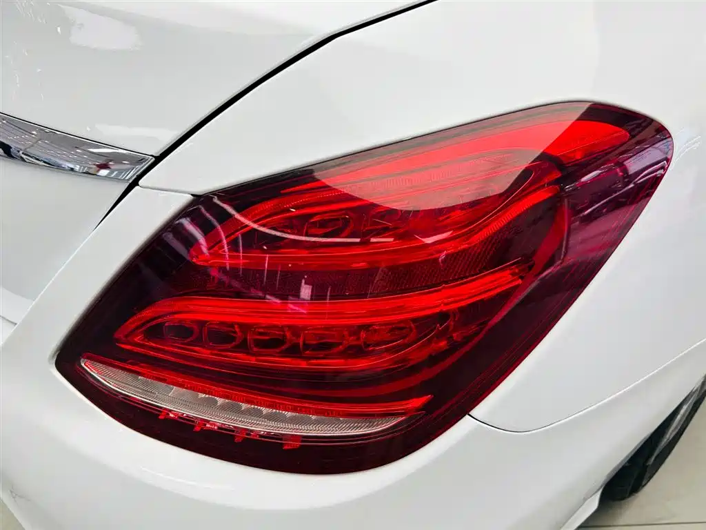 Mercedes-Benz C-Class 2016 C 200 L Sport фото 12