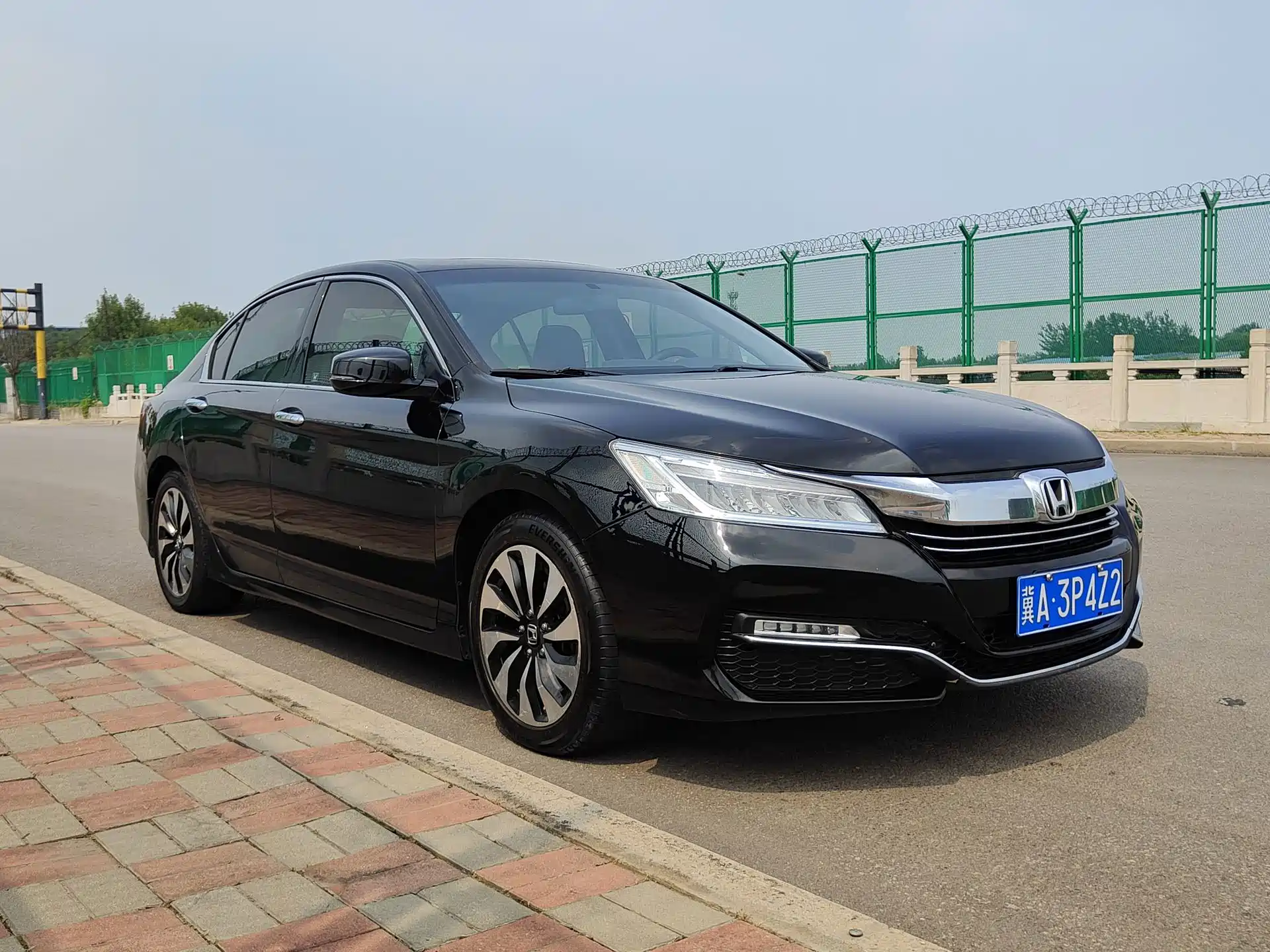 Фото 3 - Honda Accord
